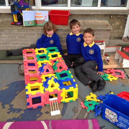 As part of our learning on Noah's Ark Mate, Zachary and Raphael have built their own Ark using construction materials. 